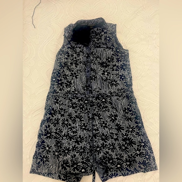 Navy floral romper - Picture 1 of 4